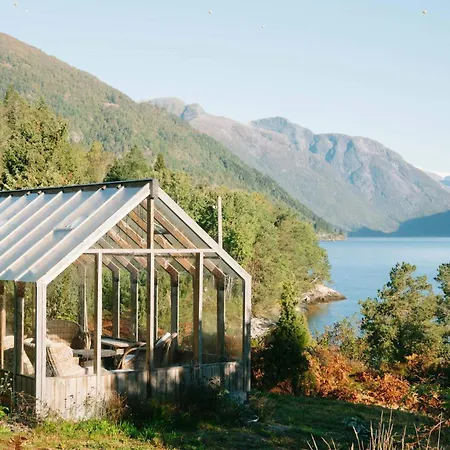 2 Person In Semesterbostad